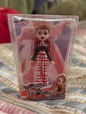 Bratz Mini Verse Doll – Meygan